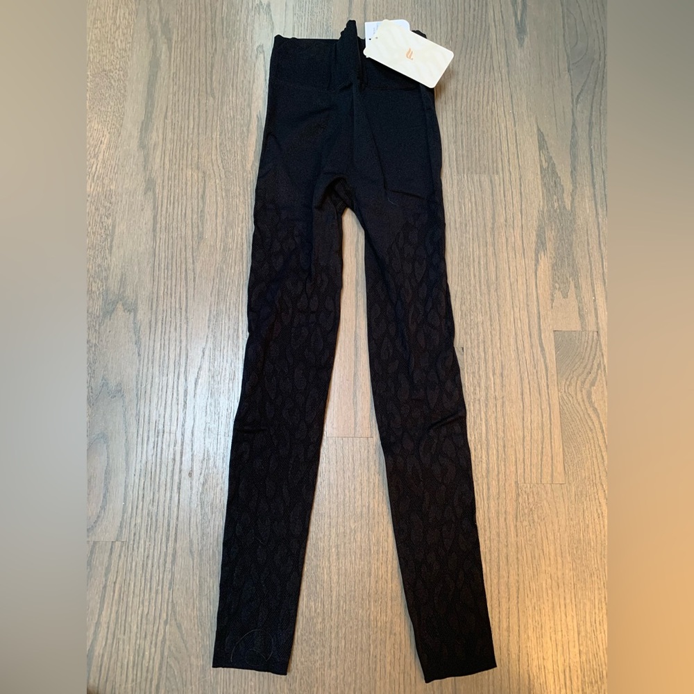 Fabletics Mid Rise Sculptknit Jacquard 7/8 Leggings